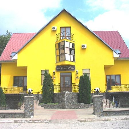 Duet Hotel Užhorod Esterno foto